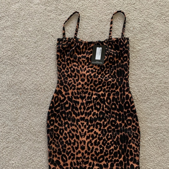 PrettyLittleThing Leopard Dress (NWT) - Picture 2 of 7